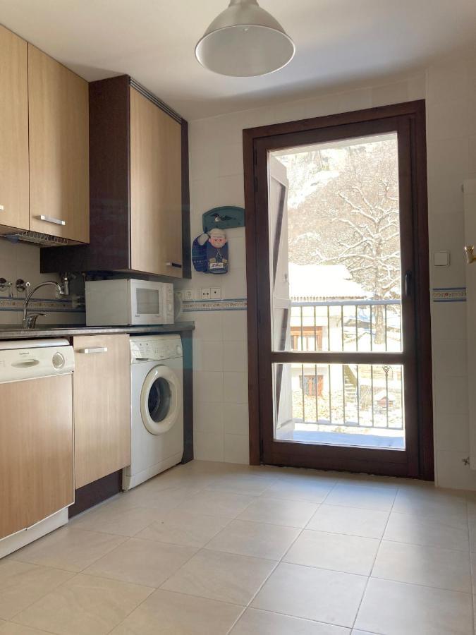 Apartamento Tarmanones 에스칼리아 외부 사진
